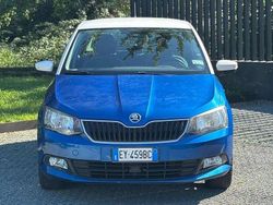 Blu/azzurro Usata 2015 Skoda Fabia Elegance Tre volumi | 6550 €