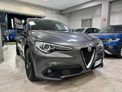 Grigio Usata 2018 Alfa Romeo Stelvio Super SUV | 15.990 € (Ottimo prezzo)