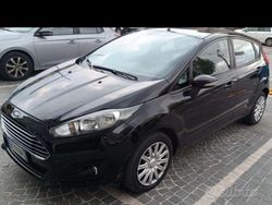 Nero Usata 2013 Ford Fiesta Due volumi | 4800 € (Buon prezzo)