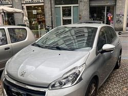 Grigio Usata 2017 Peugeot 208 Active Due volumi | 9600 € (Buon prezzo)