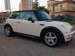 Bianco Usata 2005 Mini ONE Due volumi | 1800 € (Buon prezzo)