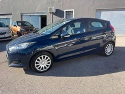 Blu Usata 2015 Ford Fiesta Tre volumi | 7800 € (Buon prezzo)