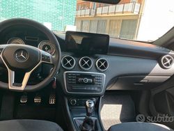 Grigio Usata 2014 Mercedes A180 Tre volumi | 12.500 € (Cara)