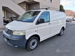 Bianco Usata 2004 VW T5 Furgone | 8999 € (Molto cara)