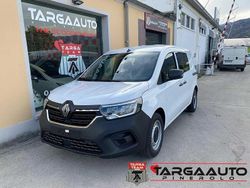 Bianco Nuova 2025 Renault Kangoo Furgone | 22.700 € (Molto cara)