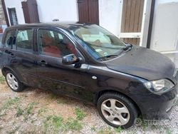 Nero Usata 2006 Mazda 2 Due volumi | 2000 € (Buon prezzo)