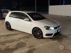 Bianco Usata 2016 VW Golf VII R-line Tre volumi | 15.900 € (Cara)