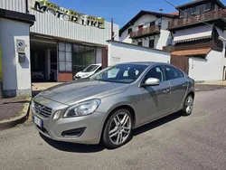 Oro Usata 2012 Volvo S60 Momentum Tre volumi | 6900 € (Buon prezzo)