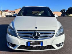 Bianco Usata 2013 Mercedes B180 Monovolume | 6500 €