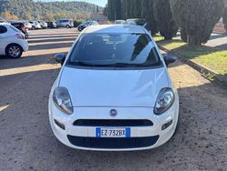Bianco Usata 2015 Fiat Punto Young Tre volumi | 3500 € (Buon prezzo)