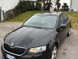 Nero Usata 2016 Skoda Octavia Tre volumi | 6500 € (Buon prezzo)