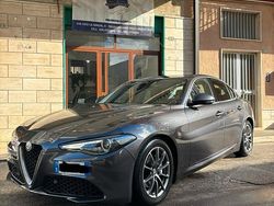Grigio Usata 2017 Alfa Romeo Giulia Super Tre volumi | 16.900 € (Buon prezzo)