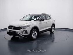 Grigio Usata 2024 VW T-Roc Life SUV | 28.990 € (Buon prezzo)