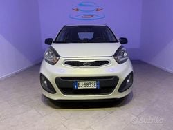 Beige Usata 2011 Kia Picanto City Due volumi | 4990 € (Cara)