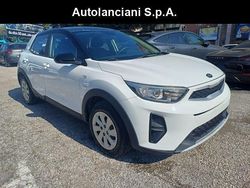 Bianco Usata 2018 Kia Stonic Urban SUV | 11.700 € (Cara)
