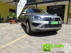 Grigio scuro metallizzato Usata 2014 VW Touareg SUV | 20.900 € (Molto cara)