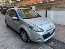 Grigio Usata 2014 Renault Clio IV Dynamique Due volumi | 3950 € (Super prezzo)