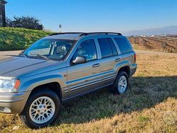 Usata 2000 Jeep Grand Cherokee SUV | 8500 € (Molto cara)
