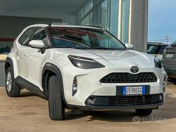 Bianco Usata 2025 Toyota Yaris Hybrid Active Station wagon | 27.490 € (Cara)