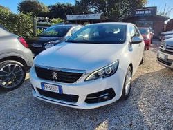 Bianco Usata 2018 Peugeot 308 Business-Line Tre volumi | 11.500 € (Buon prezzo)