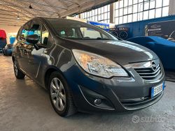 Grigio Usata 2011 Opel Meriva Monovolume | 3750 €