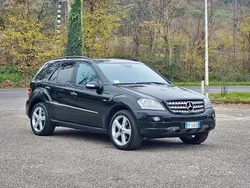 Nero Usata 2008 Mercedes ML320 SUV | 7900 € (Buon prezzo)
