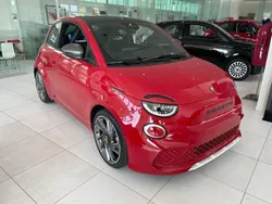 Rosso Nuova 2024 Abarth 500e Due volumi | 35.600 € (Buon prezzo)