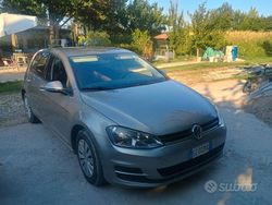Grigio Usata 2015 VW Golf VII Tre volumi | 8600 € (Super prezzo)