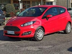 Rosso Usata 2015 Ford Fiesta Business Edition Tre volumi | 5900 € (Buon prezzo)