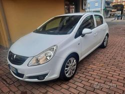 Usata 2009 Opel Corsa Edition Tre volumi | 2800 € (Molto cara)