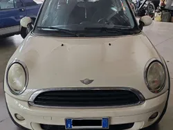 Bianco Usata 2009 Mini One Clubman Station wagon | 2000 €