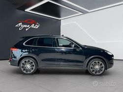 Nero Usata 2015 Porsche Cayenne SUV | 23.900 € (Buon prezzo)