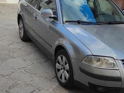Grigio Usata 2004 VW Passat Trendline Tre volumi | 780 € (Super prezzo)