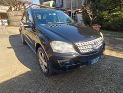 Nero Usata 2008 Mercedes ML320 SUV | 7800 € (Buon prezzo)