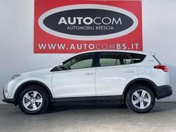 Bianco Usata 2014 Toyota RAV4 Style SUV | 13.700 € (Buon prezzo)