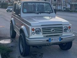 Beige Usata 2000 Suzuki Samurai SUV | 7000 € (Buon prezzo)