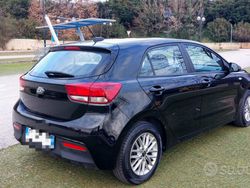 Nero Usata 2019 Kia Rio Due volumi | 12.000 € (Buon prezzo)