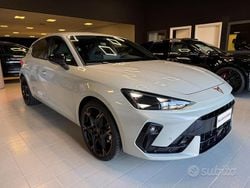 Bianco Nuova 2025 Cupra Leon Tre volumi | 37.900 € (Buon prezzo)