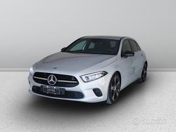 Grigio Usata 2019 Mercedes A180 Tre volumi | 21.700 € (Buon prezzo)