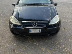 Usata 2007 Mercedes A200 Due volumi | 999 € (Buon prezzo)