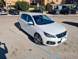 Bianco Usata 2019 Peugeot 308 Allure Tre volumi | 13.000 € (Buon prezzo)