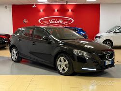 Nero Usata 2017 Volvo V40 Momentum Station wagon | 10.990 € (Buon prezzo)