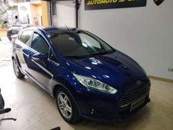 Blu elettrico Usata 2015 Ford Fiesta Tre volumi | 5999 € (Buon prezzo)