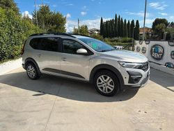 Grigio Usata 2022 Dacia Jogger Comfort Monovolume | 13.900 € (Buon prezzo)