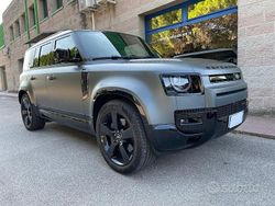 Grigio Usata 2023 Land Rover Defender Dynamic SUV | 89.000 € (Molto cara)