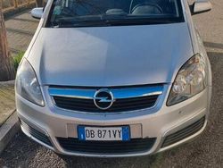 Grigio Usata 2006 Opel Zafira Monovolume | 1990 € (Buon prezzo)