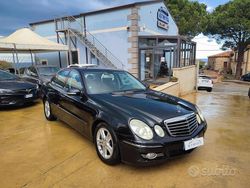 Nero Usata 2007 Mercedes E220 Avantgarde Tre volumi | 4999 € (Buon prezzo)