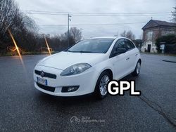 Bianco Usata 2012 Fiat Bravo Due volumi | 3500 € (Buon prezzo)