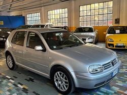Grigio Usata 2004 VW Golf IV Pro Tre volumi | 6500 € (Buon prezzo)