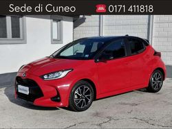 Rosso Usata 2022 Toyota Yaris Hybrid Style Tre volumi | 16.900 € (Ottimo prezzo)